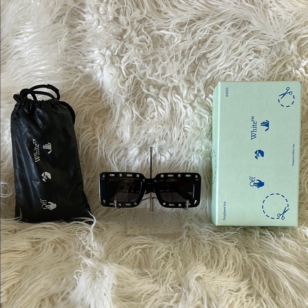 Off White Atlantic Savannah Unisex Black Square Sunglasses